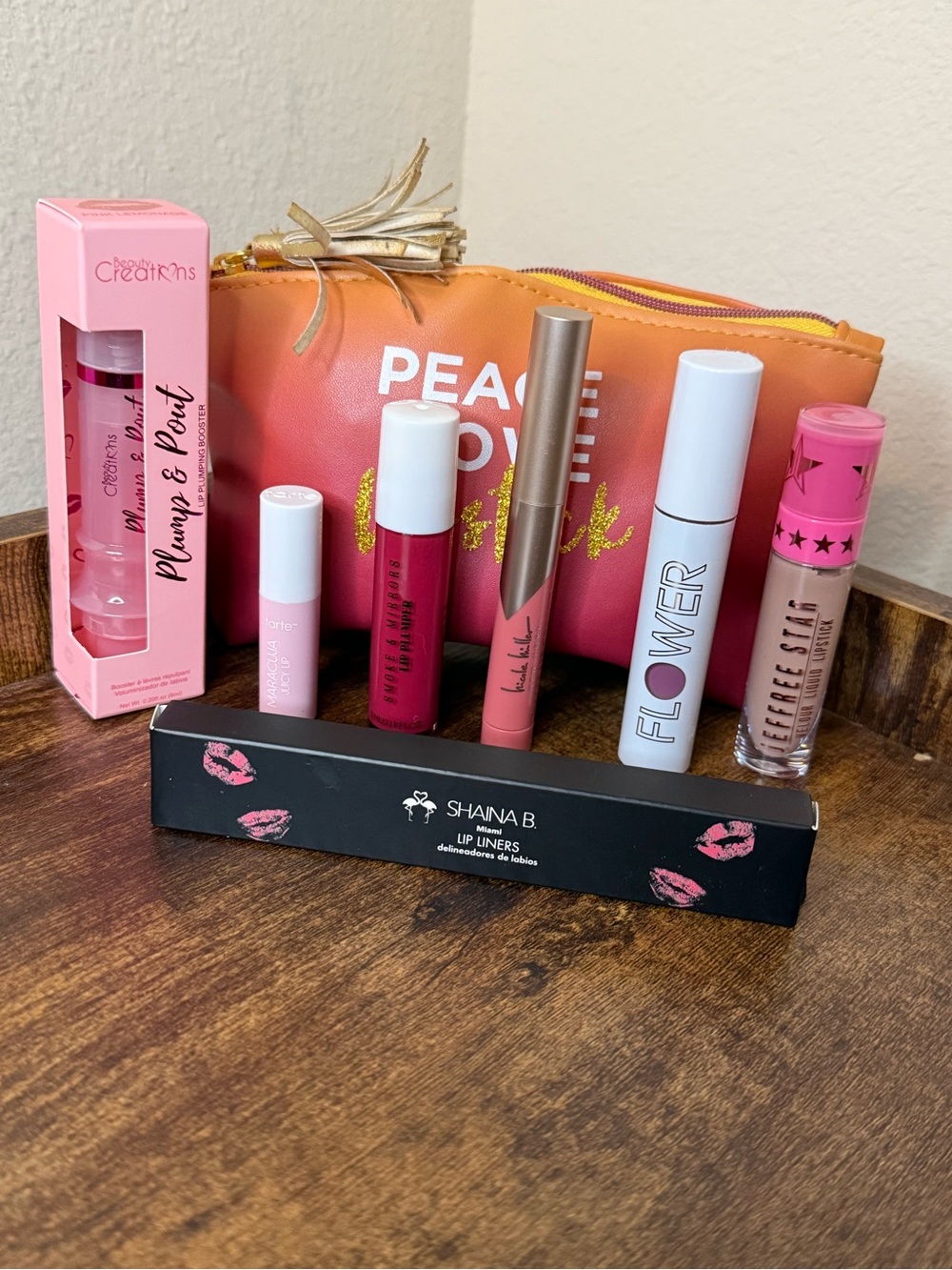 IPSY lipstick bag with lipstick bundle